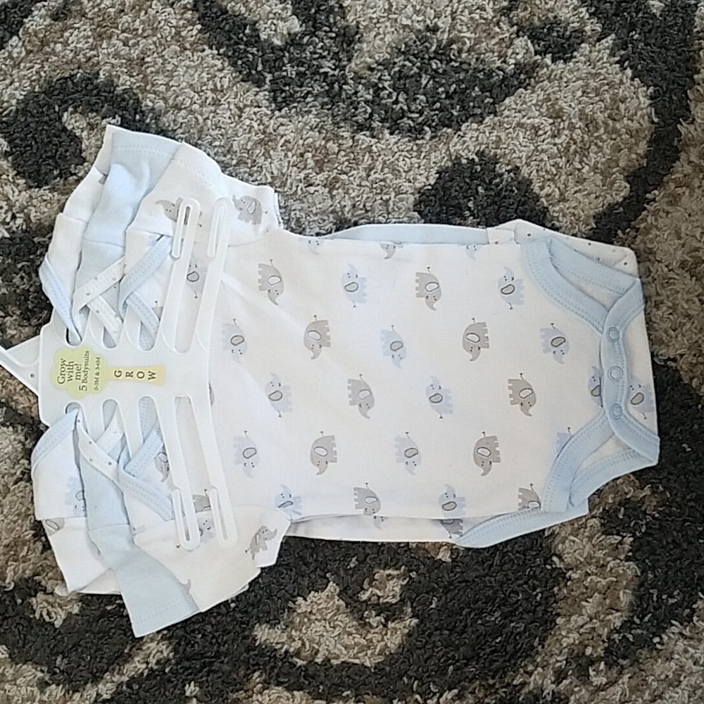 New size 0-3 month and 3-6 month onesie